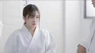 大神王老板未流出过作品会所大战会玩一字马的网红脸蛋童颜大眼妹